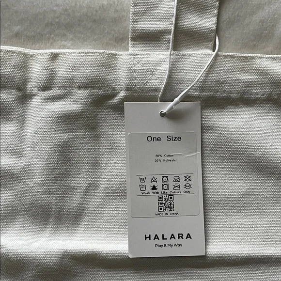 NWT HALARA White Tote with Green Details - Picture 3 of 4